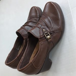 Earth Origins Leather Shooties with Buckle 7W Brown